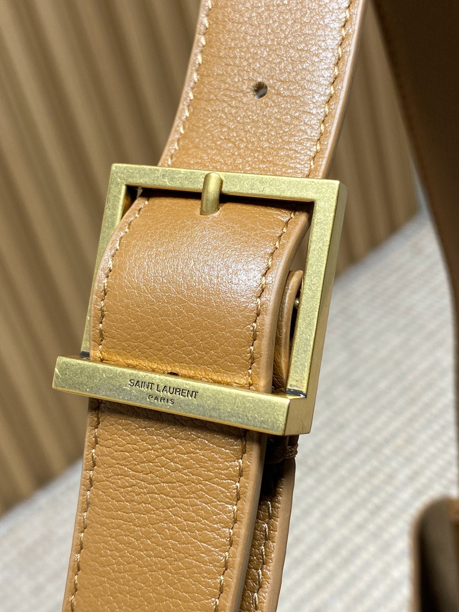 LE 5 À 7 ラージ サプリム バッグ 31 トルティーヤ ブラウン カーフスキン