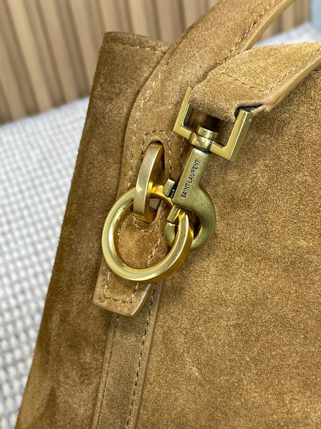 LE 37 スモールバケットバッグ 25インチ ブラウンスエード ゴールド金具