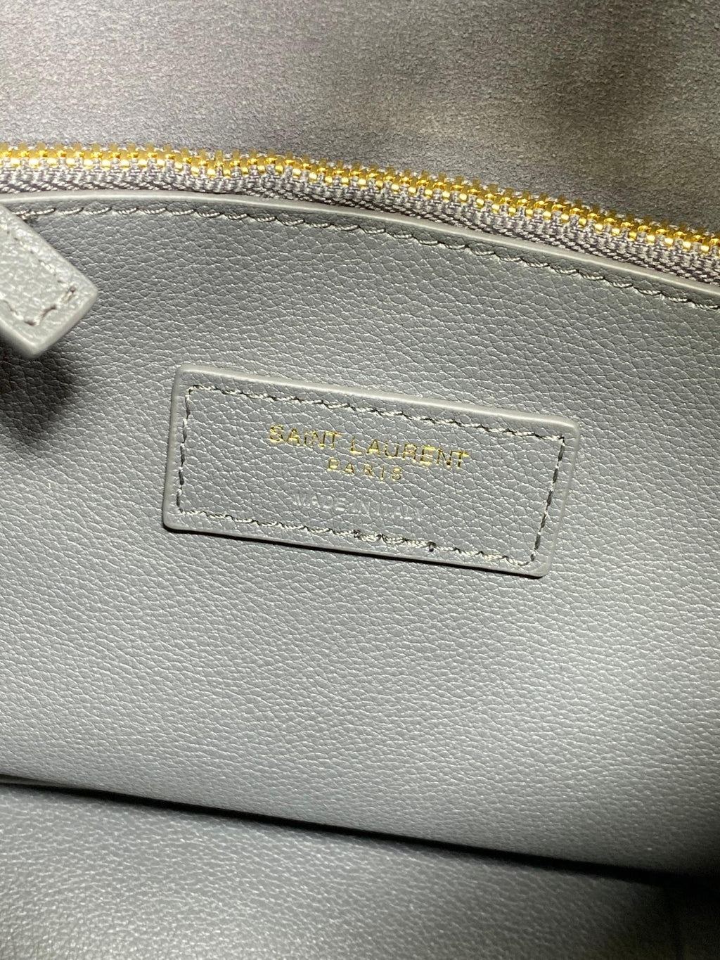 LE 5 À 7 スモール サプライ 22インチ ネパールブルー カーフスキン ゴールドバックル