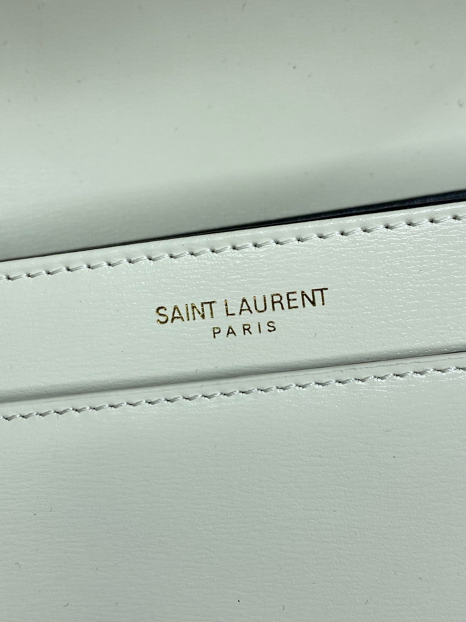 ソルフェリーノ スモールサッチェル 19インチ ホワイトカーフスキン ゴールド金具