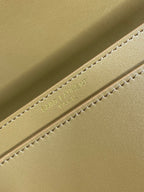 ヴォルテール ハーフムーン ショルダーバッグ 24インチ シダーブラウン カーフスキン ゴールドメタリック