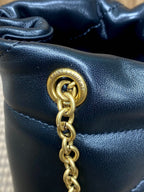 DRAWSTRING CHAIN STRAP SHOULDER BAG 39 IN NAVY BLUE QUILTED CALFSKIN