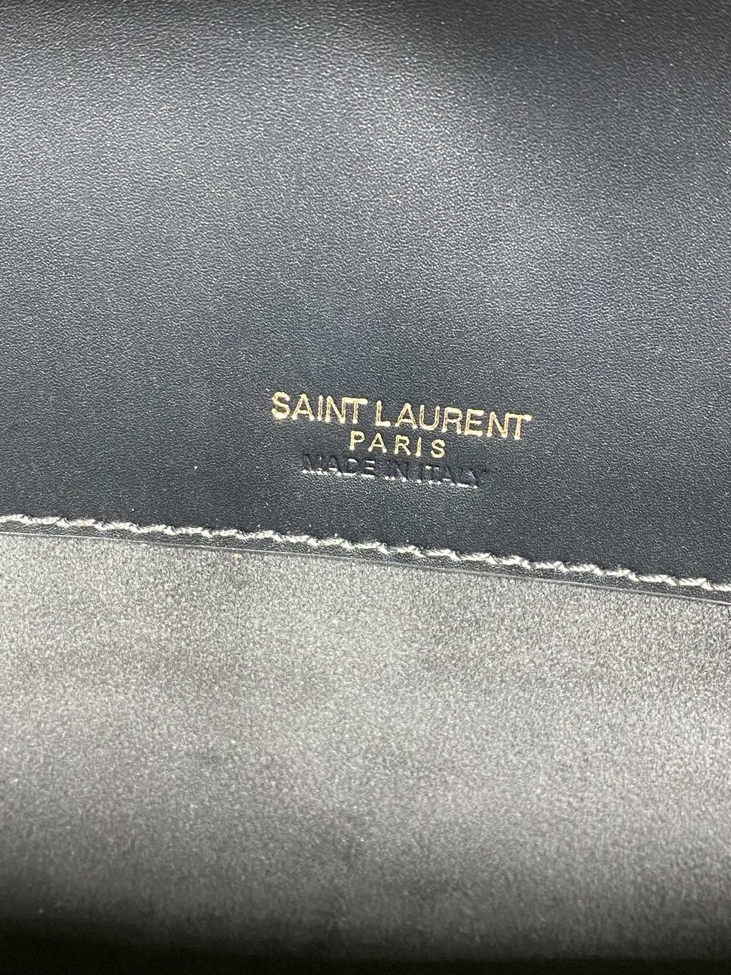 LE 37 ミディアム バケットバッグ 25インチ ブラック カーフスキン ゴールド金具