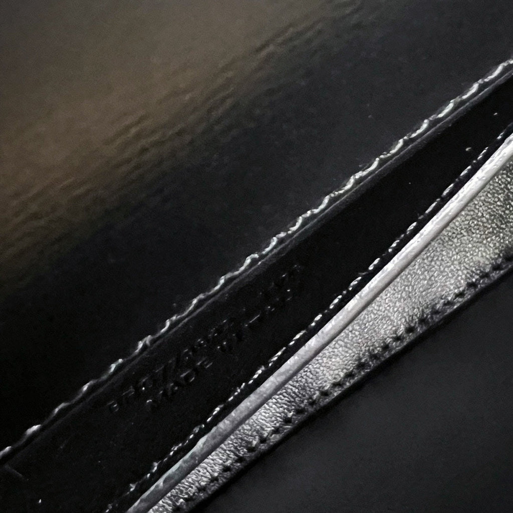 ヴォルテール イン ボックス 21 ブラック カーフスキン ゴールドロゴ