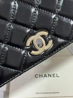 パールハンドルフラップバッグ 18インチ ブラック シャイニーラムスキン