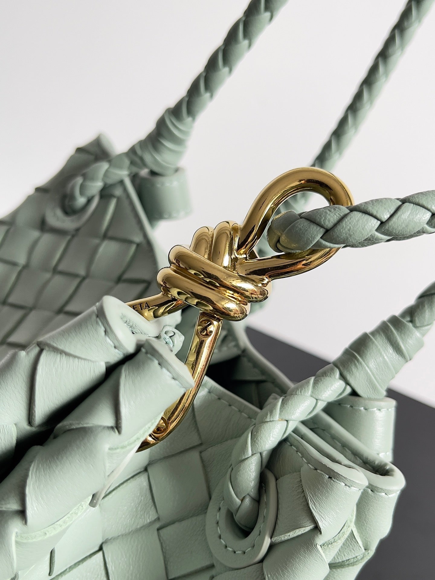 BV スモール パラシュート 21 シーフォーム ラムスキン Ghw 