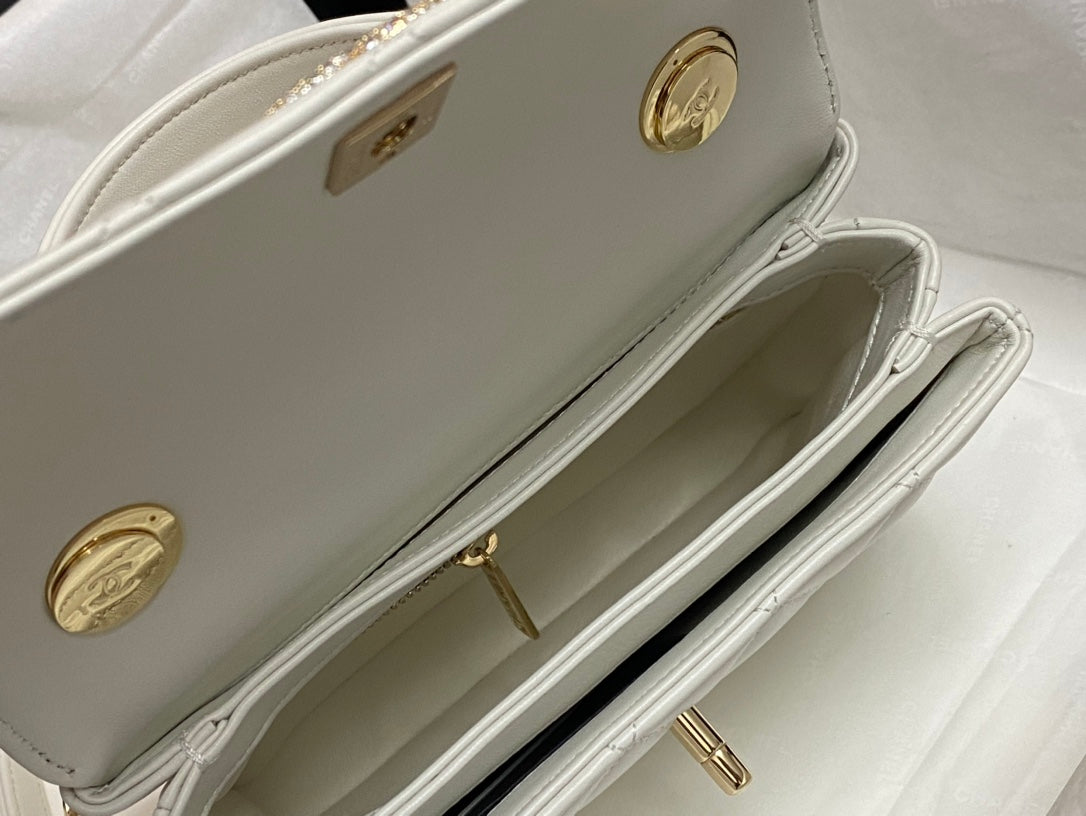 ミニフラップバッグ 19インチ ホワイトカーフスキン ダイヤモンドロゴ