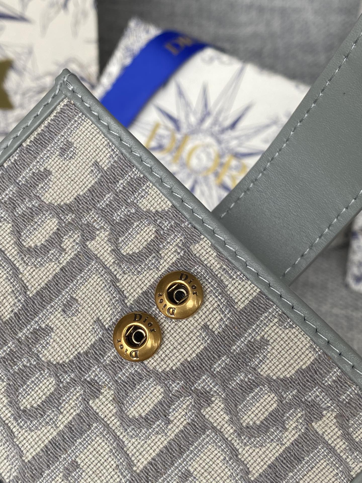 モンテーニュ ウォレット 11 オスログレー モノグラム オブリーク ジャカード