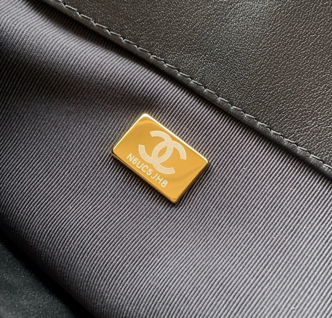 CCラージ33バッグ（ブラックカーフスキン、ゴールド金具）