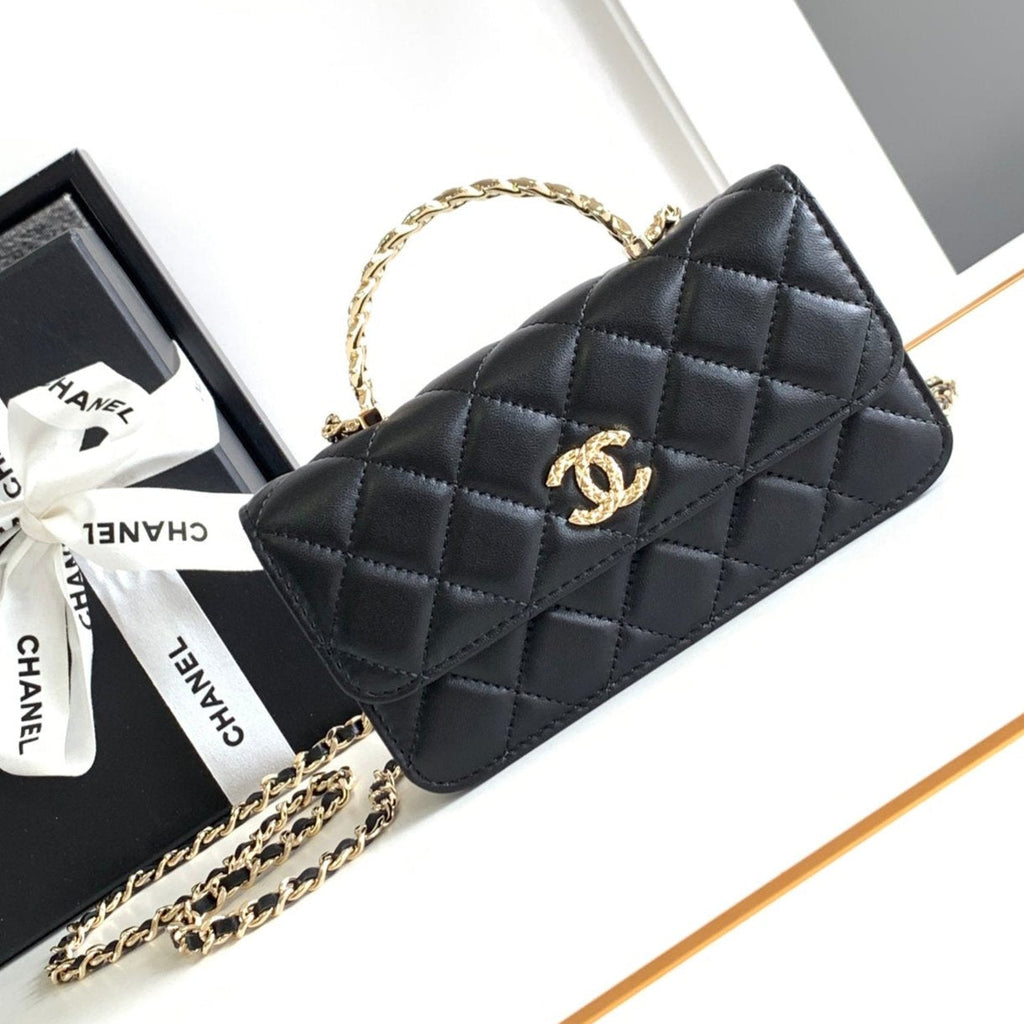 CC 18 ハンドル付きフラップバッグ（ブラックカーフスキン）