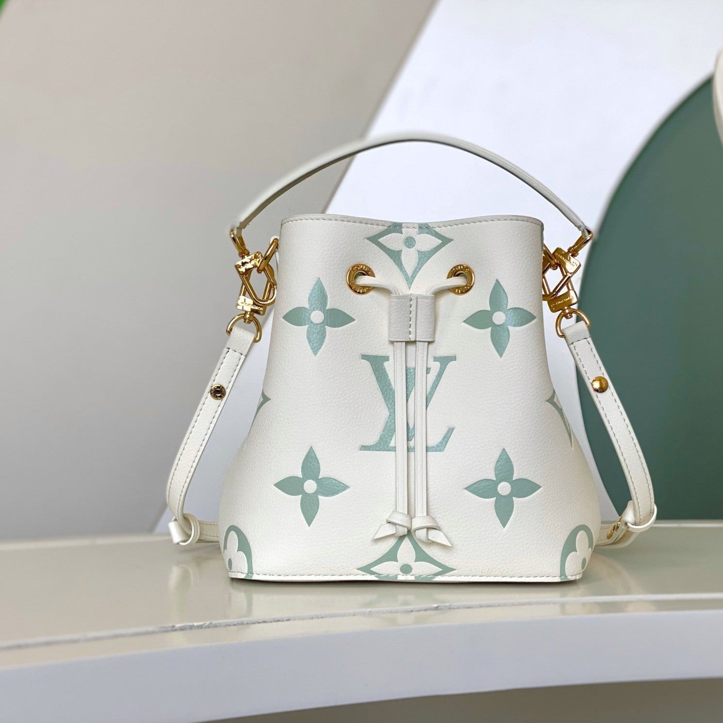 ネオノー BB 20 バイオカラー モノグラム キャンバス