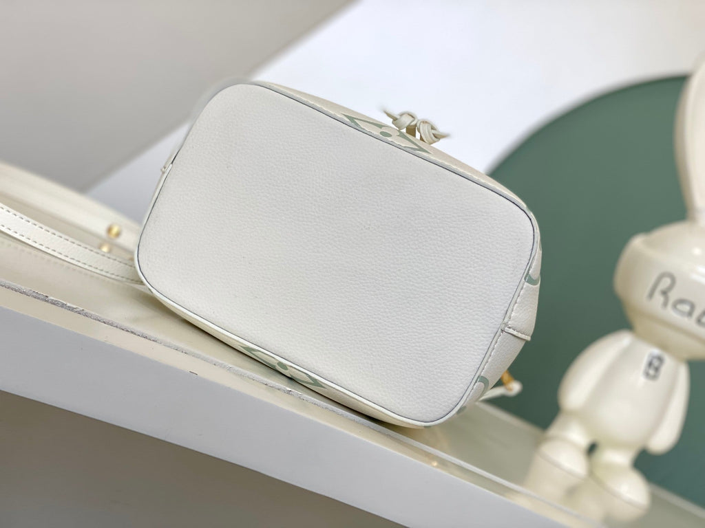 ネオノー BB 20 バイオカラー モノグラム キャンバス