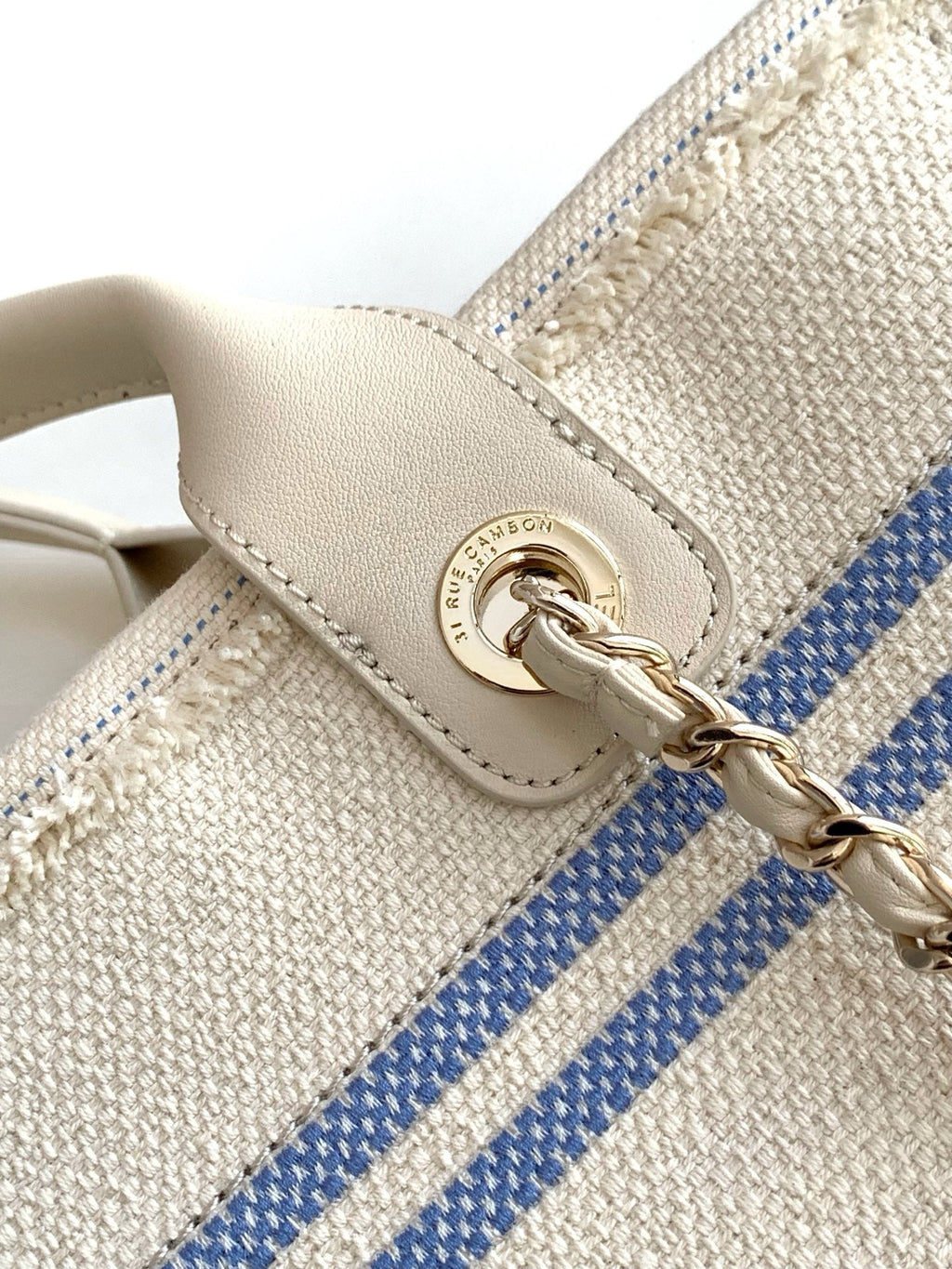 SHOPPING BAG 34 IN WHITE BLUE AND YELLOW CANVAS