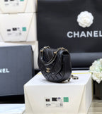 QUILTED TOP HANDLE BAG 16 IN BLACK LAMBSKIN GOLD HARDWARE