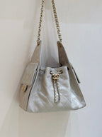CC 25 HANDBAG IN CREAM 30 GRAINED CALFSKIN GOLD HARDWARE