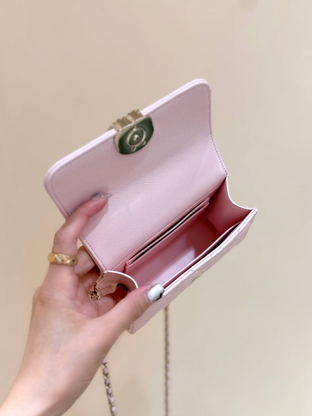 QUILTED FLAP BAG WITH HANDLE 18 IN BABY PINK LAMBSKIN GOLD HARDWARE