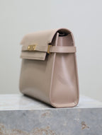 マンハッタン ミディアム 29インチ ダークベージュ スムースカーフスキン ゴールドバックル