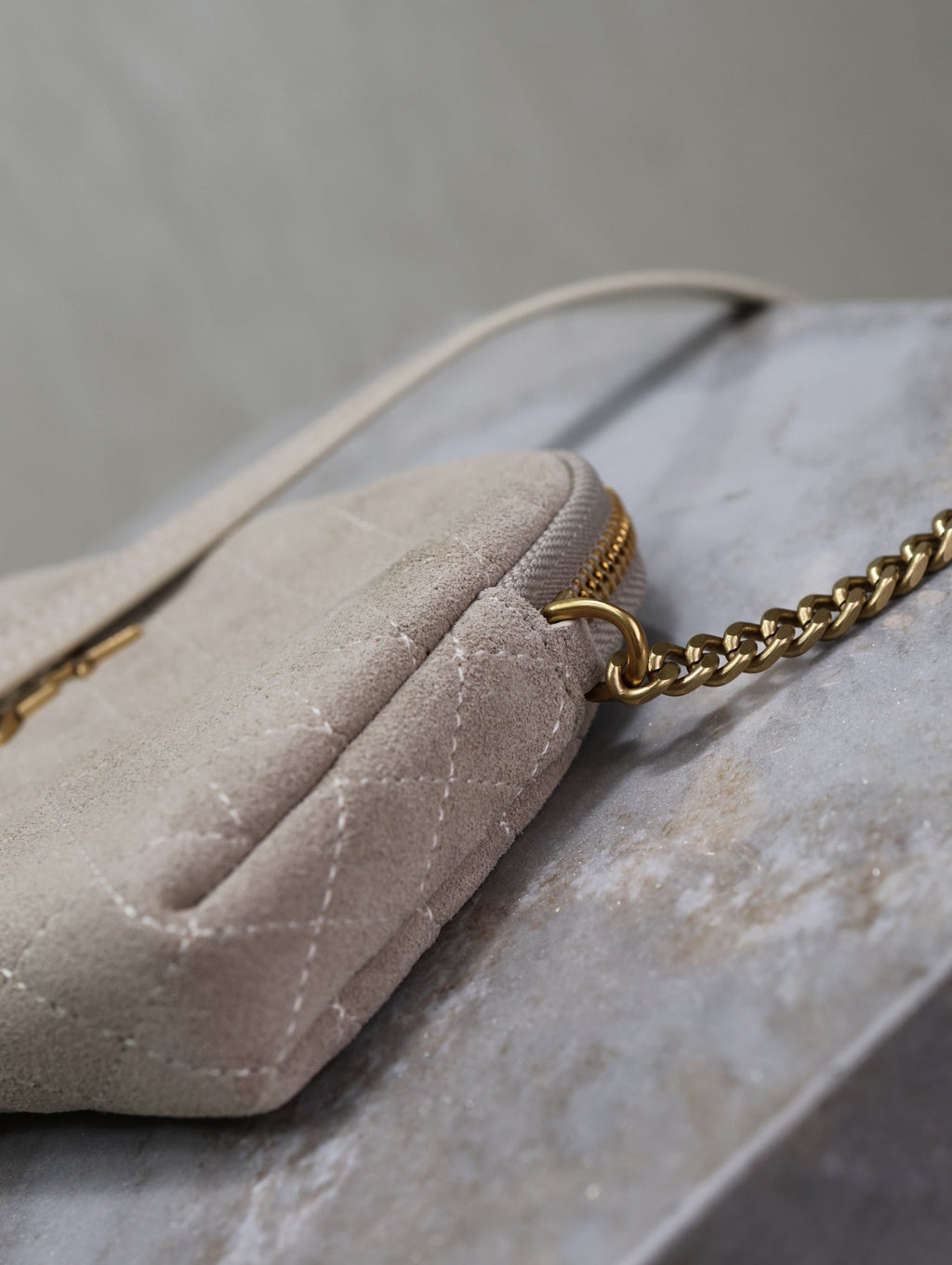 GABY ZIPPED POUCH 19 IN GRAY MATTE SUEDE GOLD HARDWARE