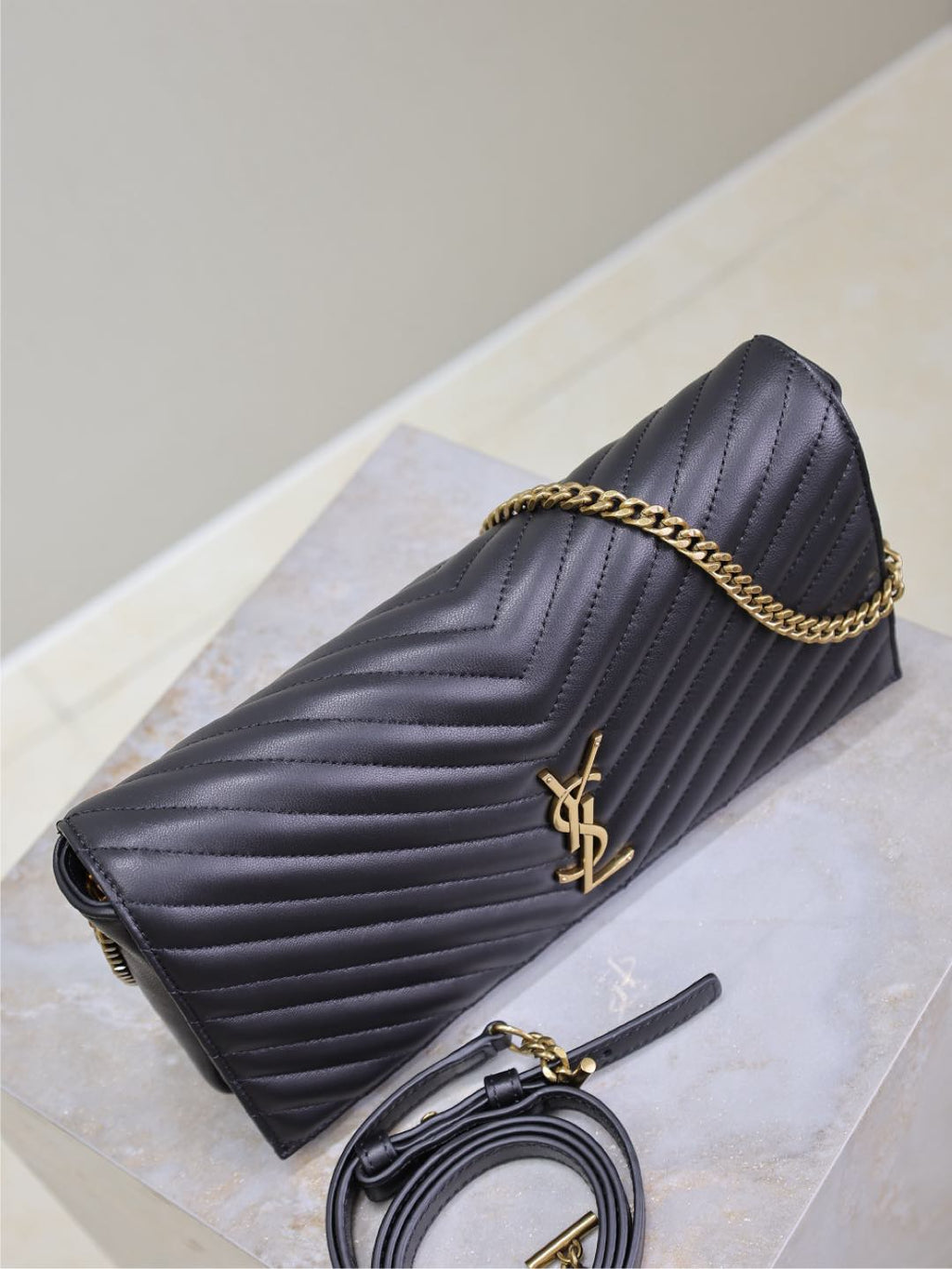 ケイト 99 ミディアムバッグ 26インチ ブラック キルティングナッパカーフスキン 銅製金具