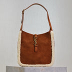 LE 5 À 7 SMALL SUPPLE 23 IN アンバーオレンジスエードとホワイトラムファートリム