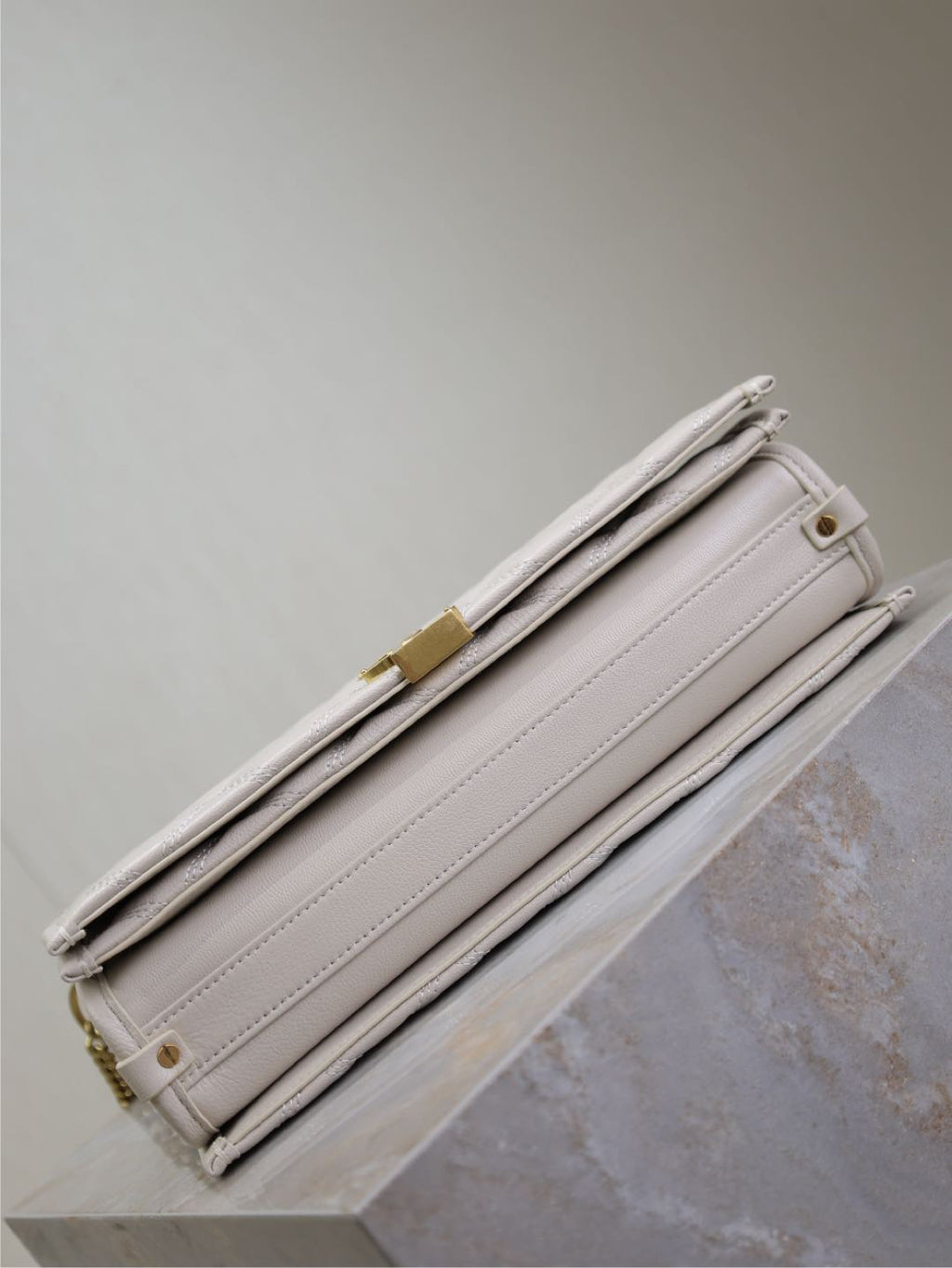 BECKY 26 IN WHITE QUILTED LAMBSKIN GOLD HARDWARE