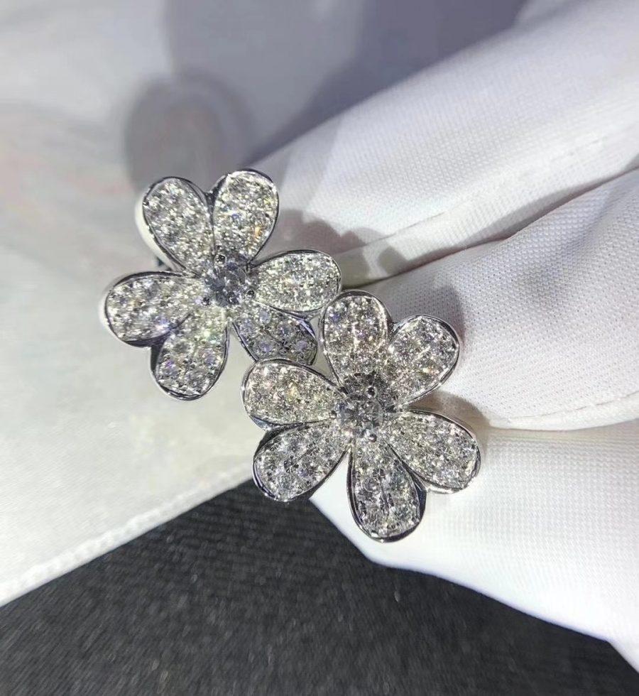 [⭐JeweliWhal]FRIVOLE SILVER FLOWER DIAMOND EARRINGS