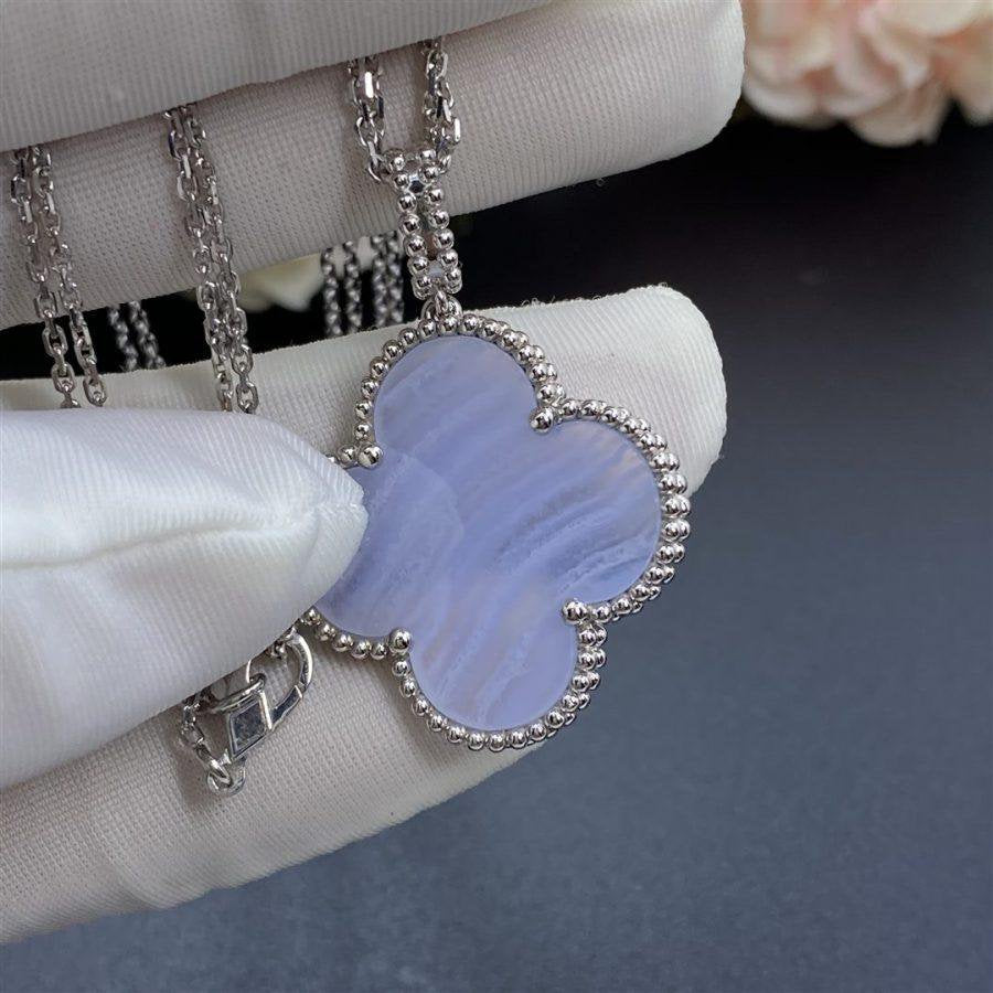 [⭐JeweliWhal]CLOVER SILVER CHALCEDONY BIG CLOVER NECKLACE
