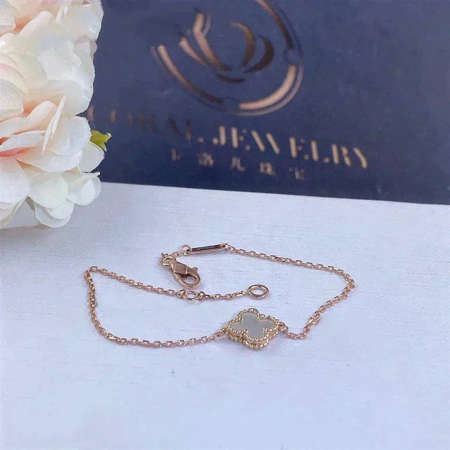 [⭐JeweliWhal]سوار زهرة البرسيم الأبيض المصنوع من عرق اللؤلؤ الواحد