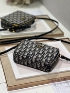 CD CARO 18CM BLUE OBLIQUE EMBROIDERY