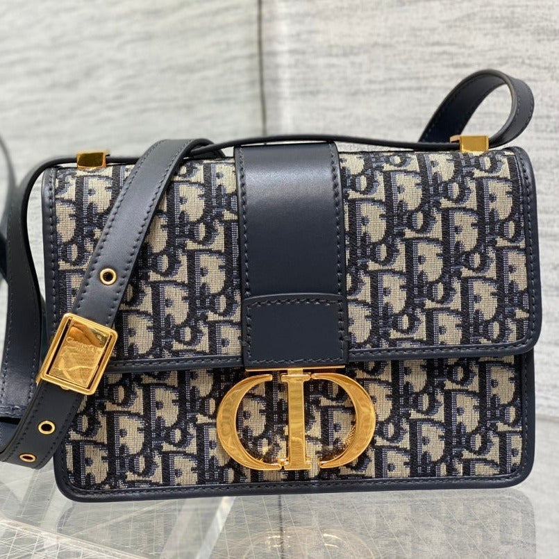 30 モンテーニュ 24cm ブルー斜め刺繍