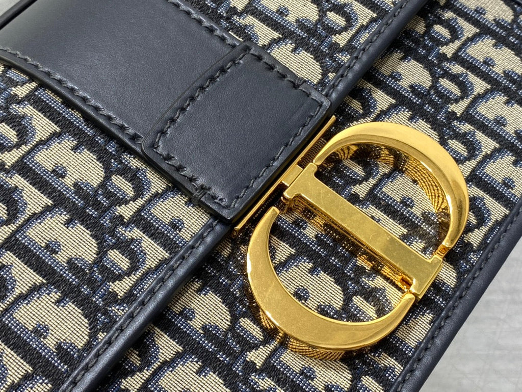 30 モンテーニュ 24cm ブルー斜め刺繍