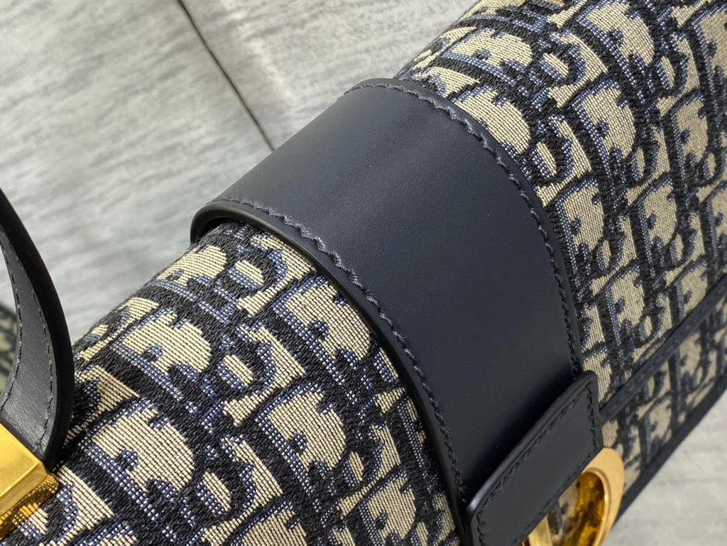 30 モンテーニュ 24cm ブルー斜め刺繍