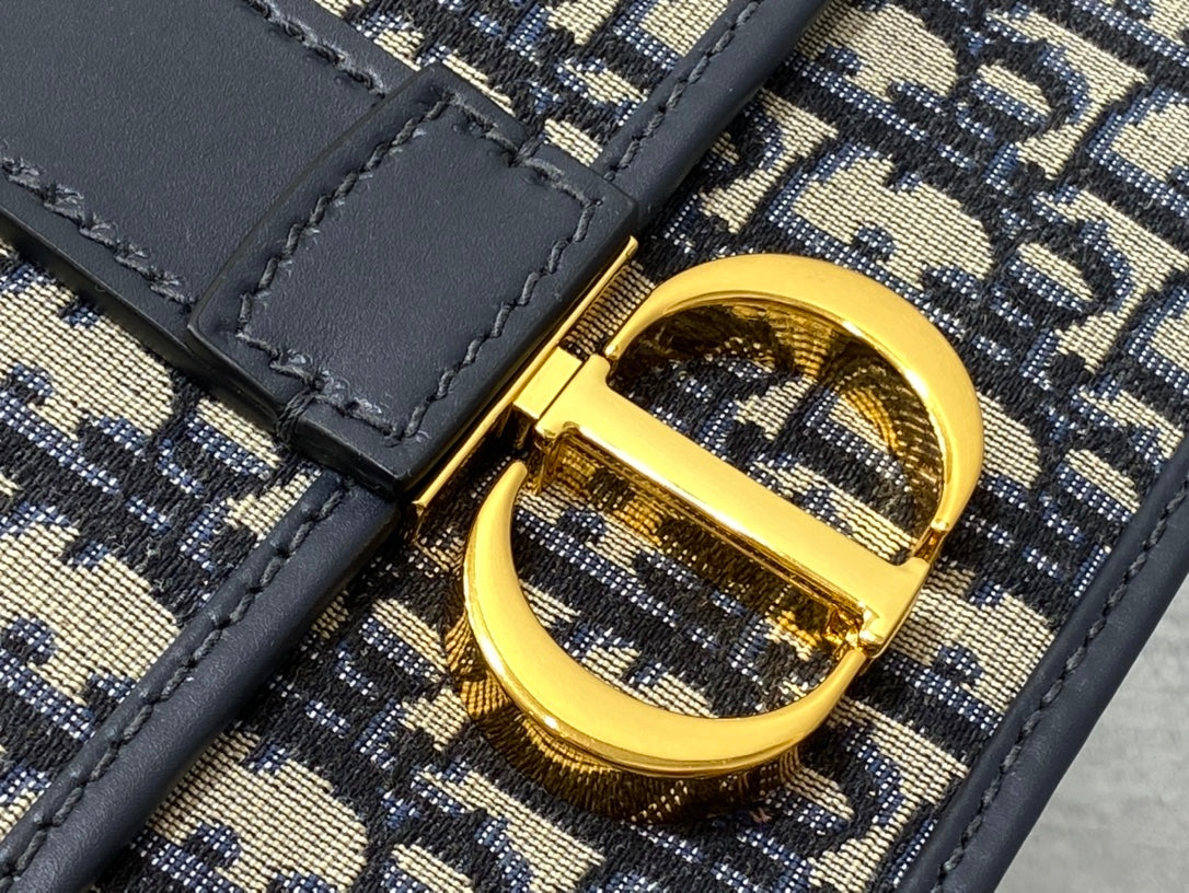 30 モンテーニュ 21cm 青斜め刺繍