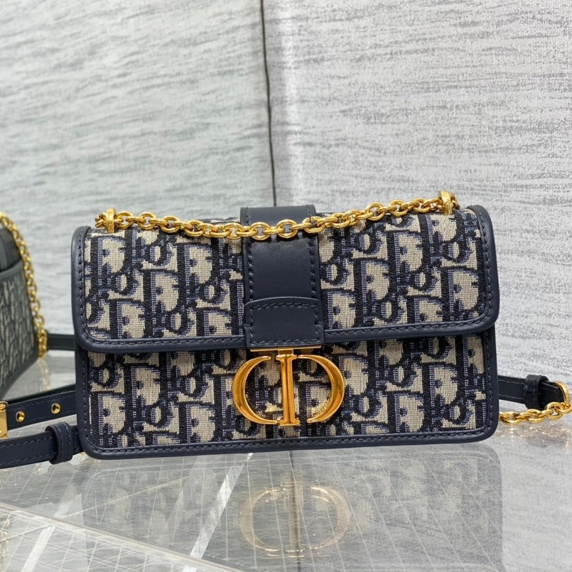 30 モンテーニュ 21.5cm 青斜め刺繍