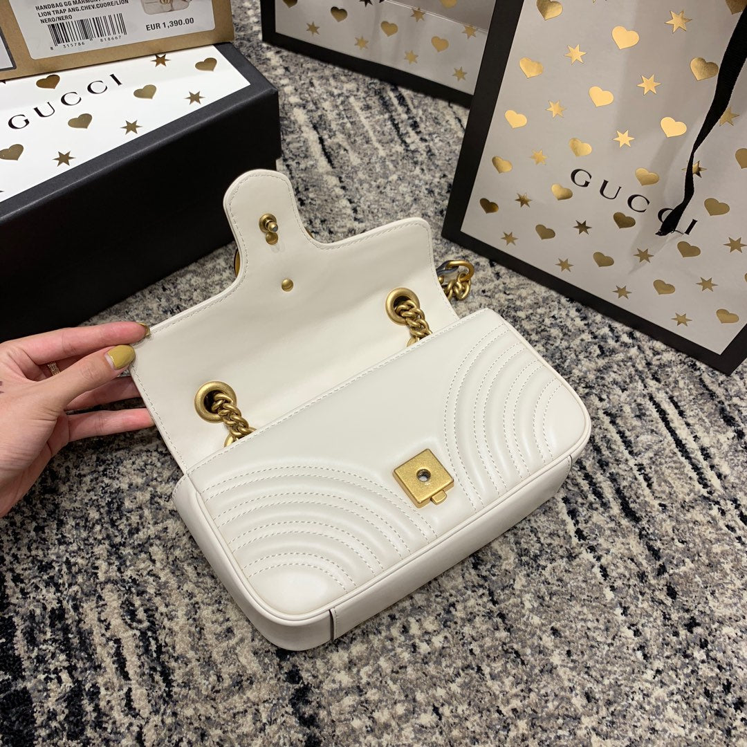 GGマーモント 22cm ホワイトカーフスキン ゴールド金具